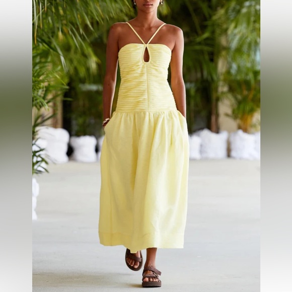 Shona Joy Dresses & Skirts - Shona Joy keyhole dress in lemoncello